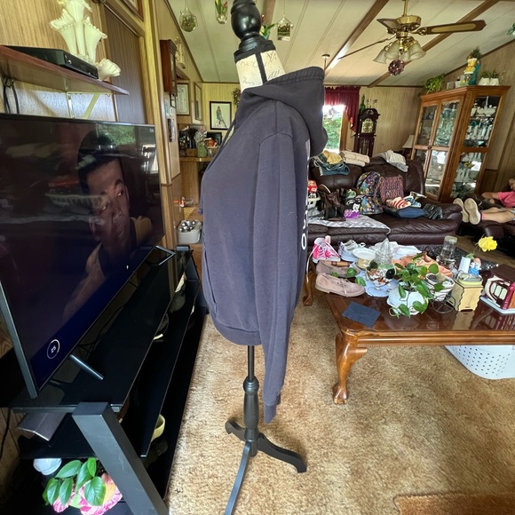 🖤Woman’s or mens H&M I like my eyelashes as black as my heart hoodie🖤 - Picture 10 of 16